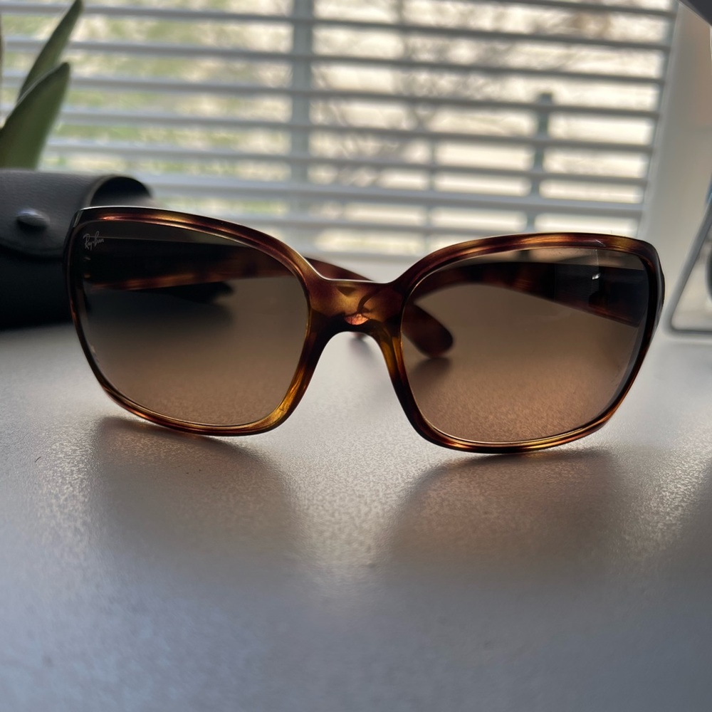 Ray Ban Women’s Sunglasses